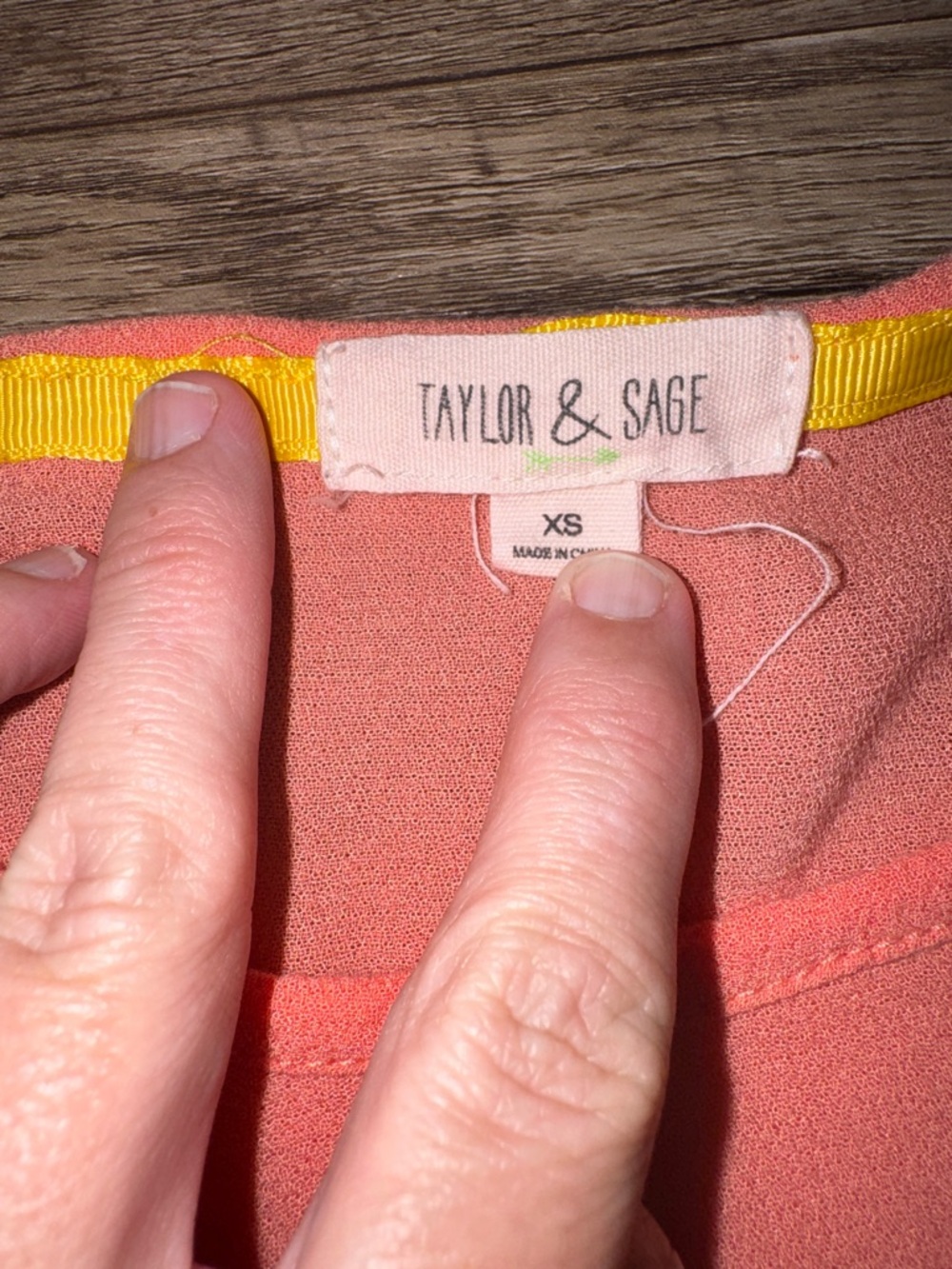Taylor & Sage Coral Lace Detail Boho Blouse XS Long Sleeve Peasant Rayon Top - Picture 3 of 6